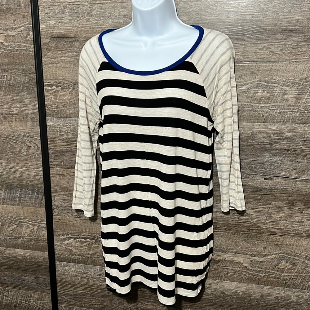Striped three quarter sleeve shirt